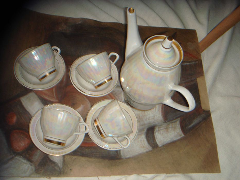 Набор СССР для кофе 4-ре чашки и кофейник отличное состояние