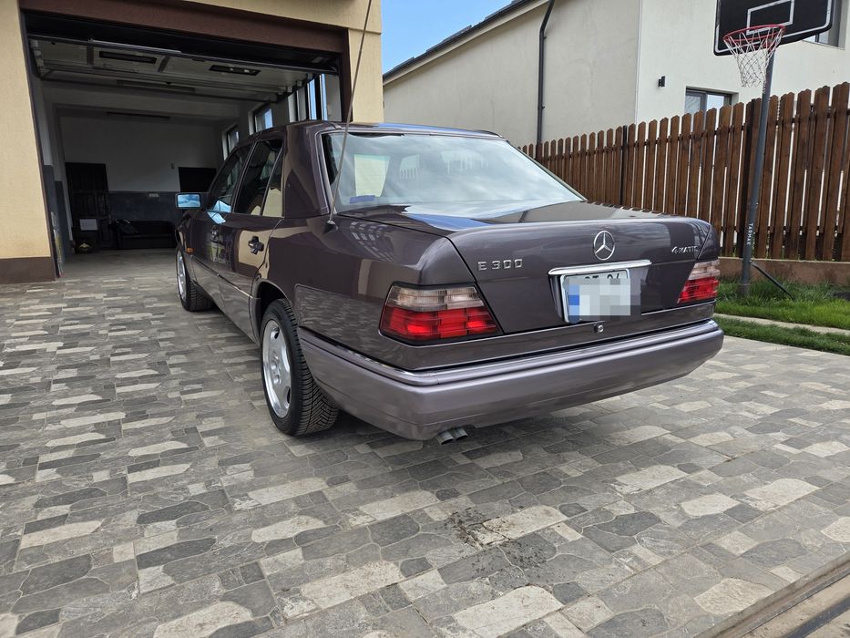 MERCEDES-BENZ E-Class 1994 — imagine 3