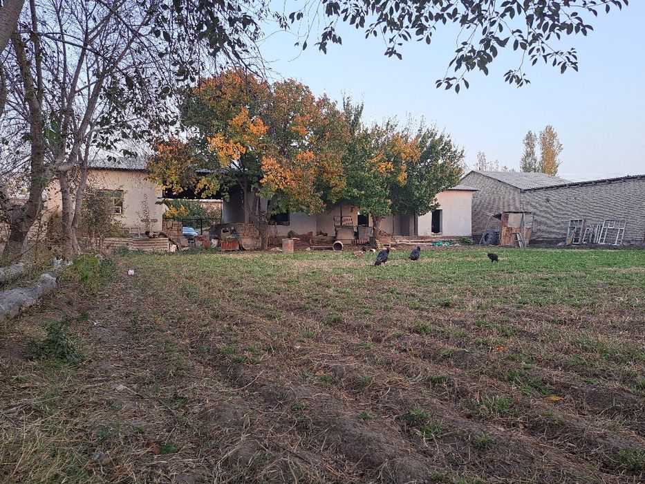 Участка сотилади