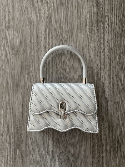 Сумка charles and keith