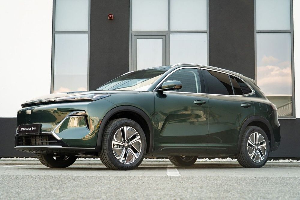 Geely Starray EM-i Geely Starray EM-i 5 uși Max 1.5 l PHEV 217 CP AT