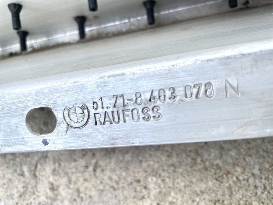 Пълен комплект оригинални степенки/прагове бмв Х5 Е53