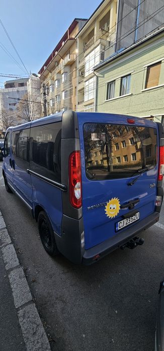 Renault trafic 2.0 dci 8+1