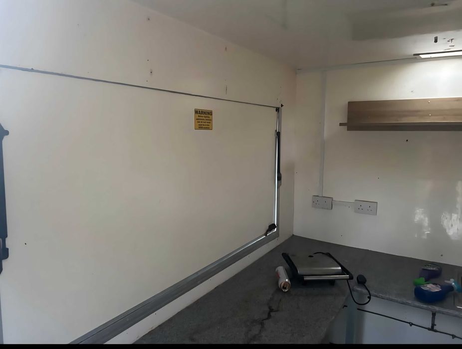 Каравана за бързо хранене