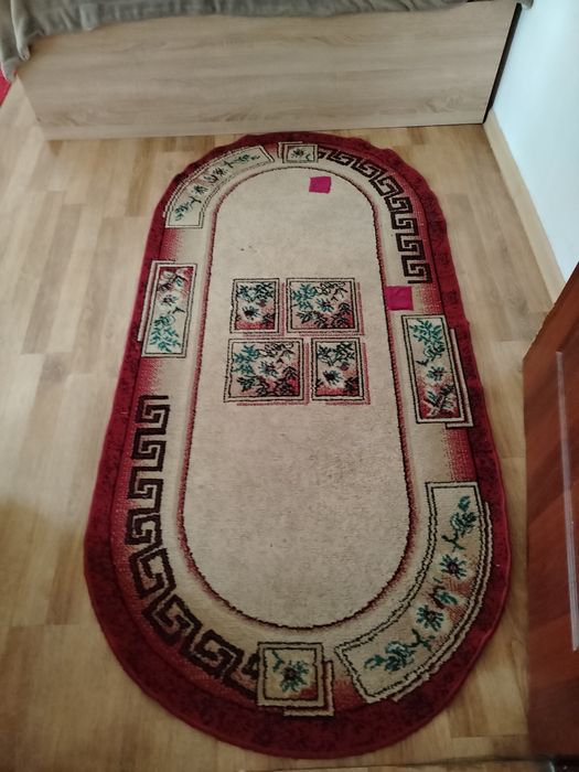 Продам ковёр и дорожку.