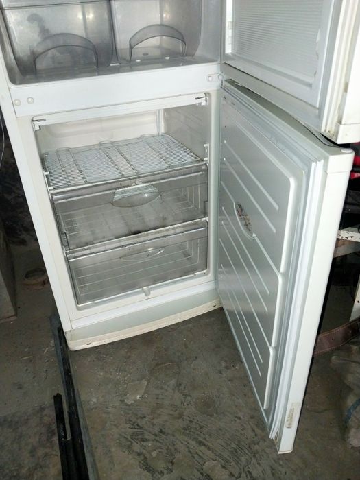 Продаю холодильник