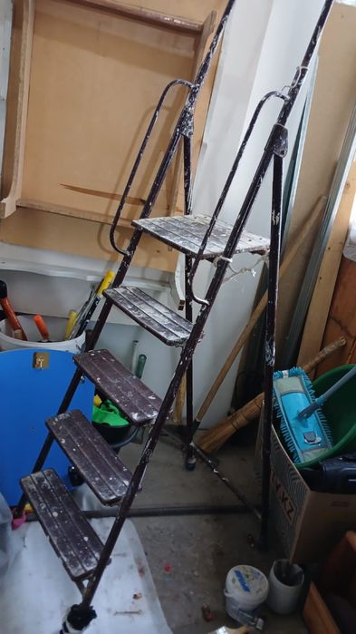 Продается Стремянка