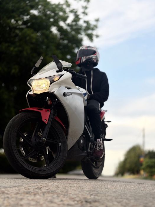 Honda CBR 125R 2015