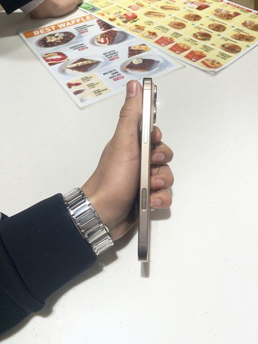 Iphone 16 pro max 256gb 98% ideal