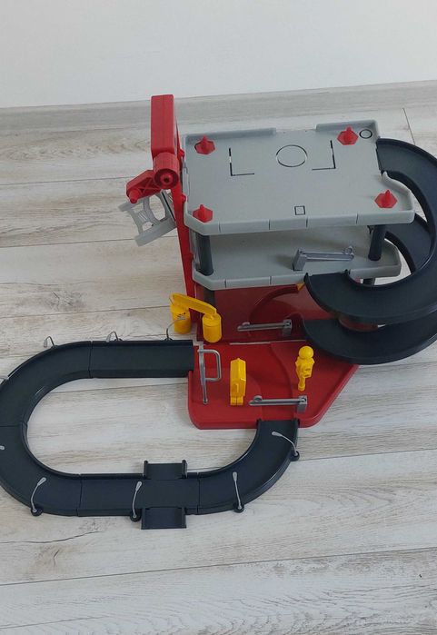 Set parcare si pista pentru copii