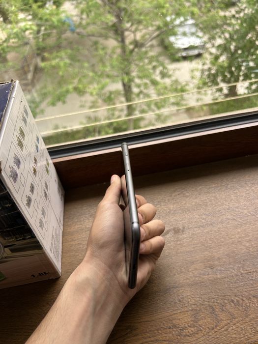 Iphone 8 plus sotiladi