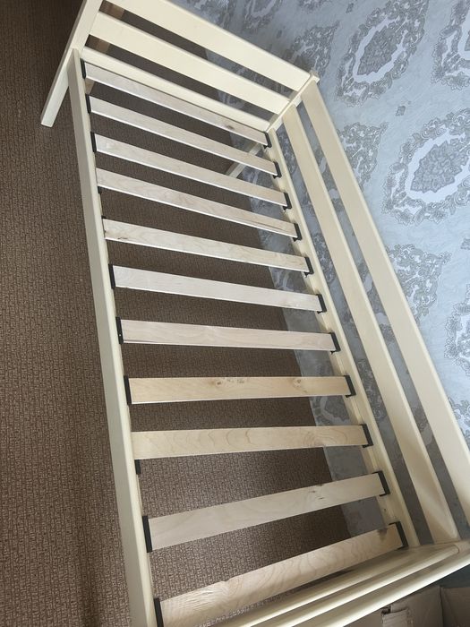 Продам кровать, детская подростковая!