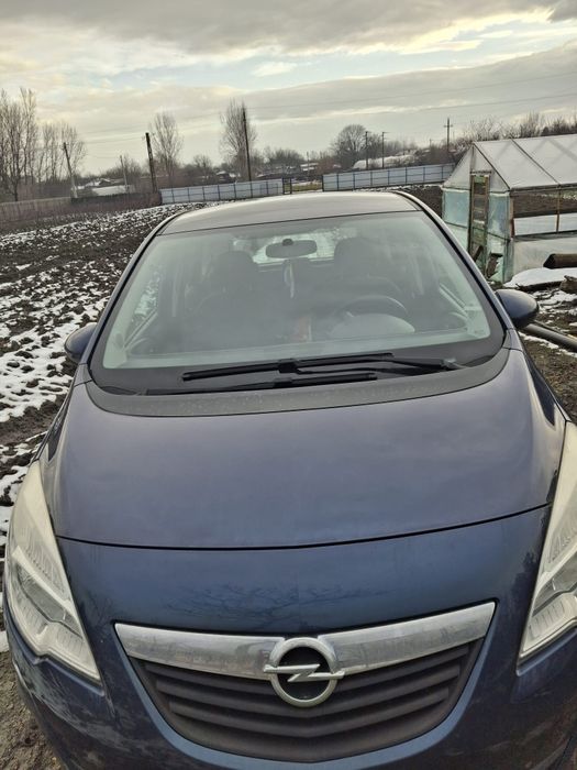 Vând Opel Meriva B 2011