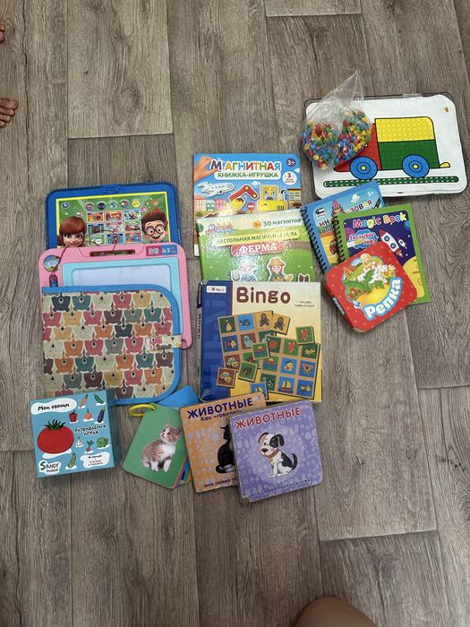 Продам детские книги и игры пазлы