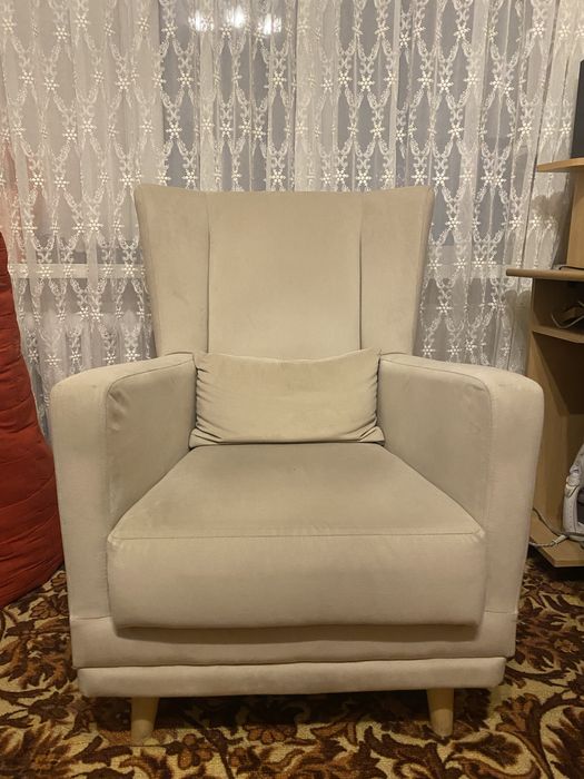 Продам мягкое кресло