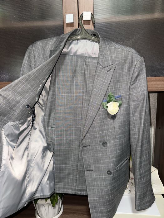 Простам свабедный костюм