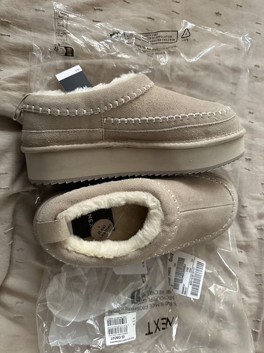 Велурени обувки NEXT