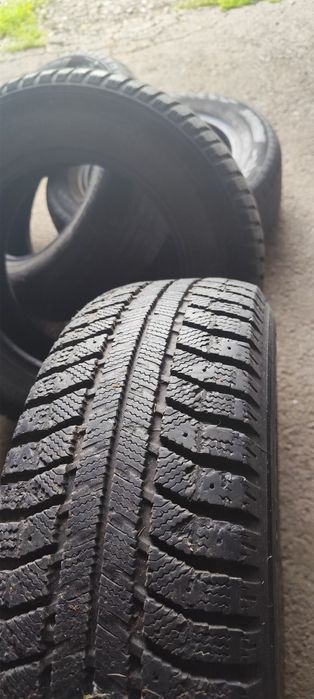 Продам 2 баллона 205/R15