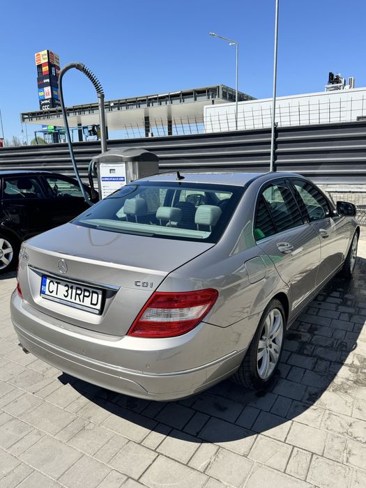 Vând Mercedes-Benz C220 CDI, model W204, Foarte întreținută!
