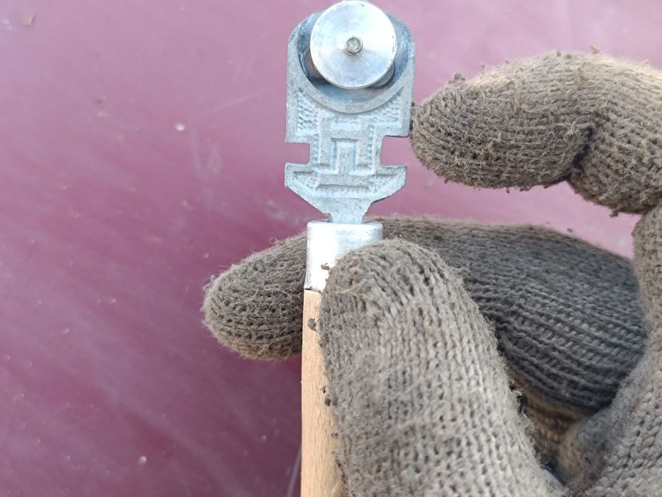 Стеклорез в хорошем состоянии