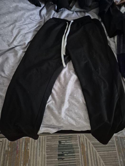 Разновидный черный низ