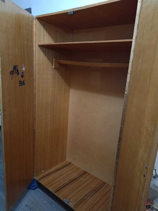 шкаф плательный распашной