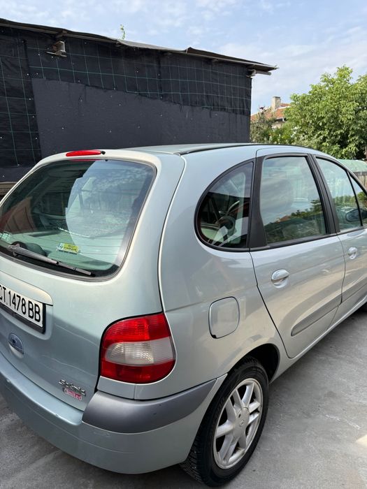Продавам Renault Scenic
