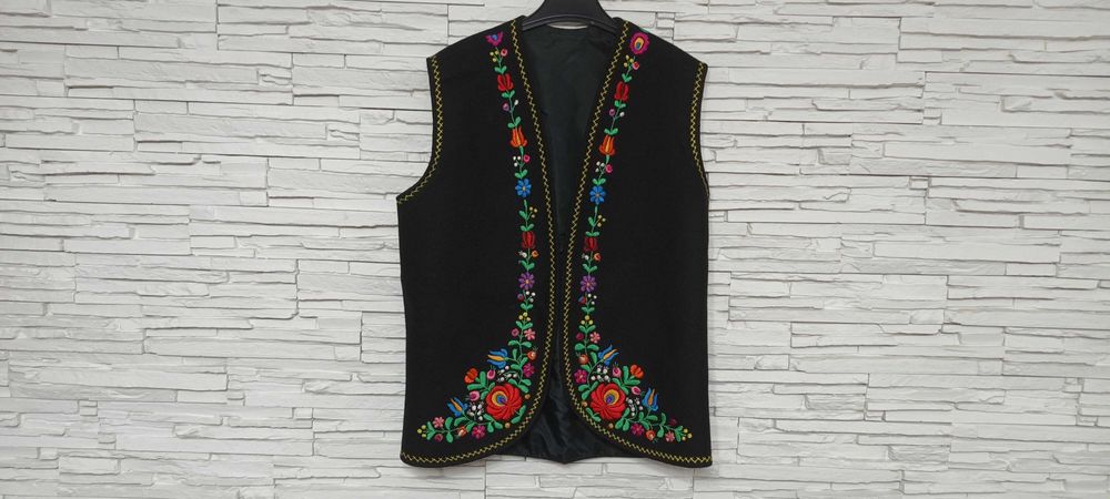 Vesta Traditionala / Costum popular