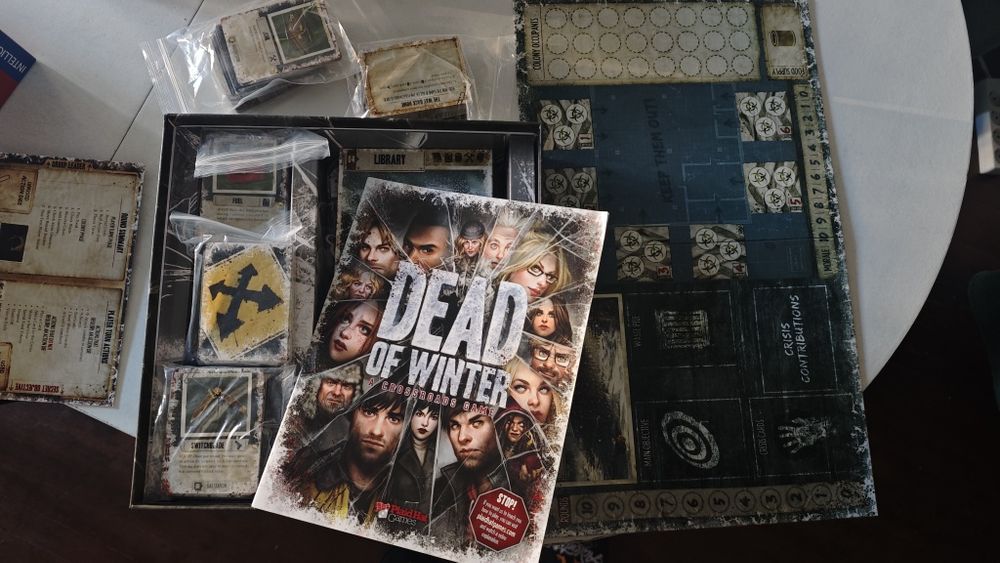 Dead of Winter Бордова Игра