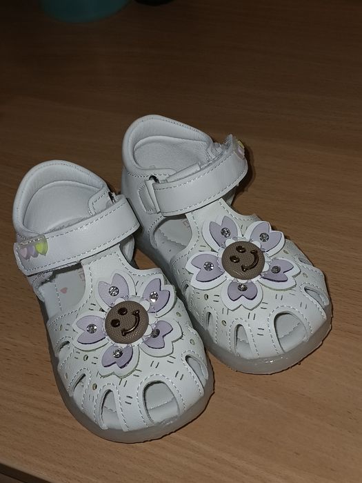Детские сандалии для девочки