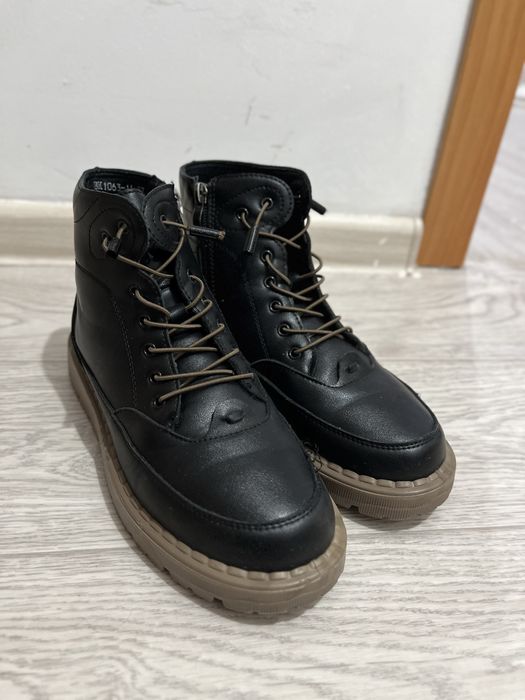 Продам обувь весна и осень за 5000тг