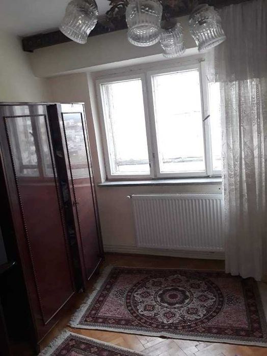 Inchiriez apartament 3 camere decomandat, 80mp , 2 bai , Unirii Nord