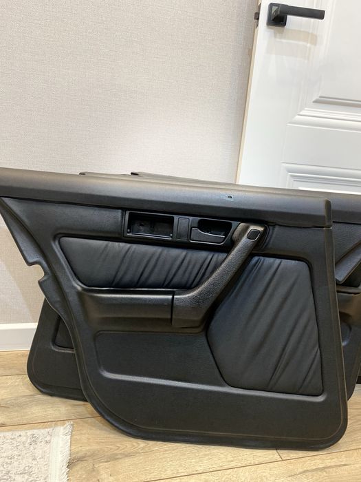 Обшивка двери от бмв Е34