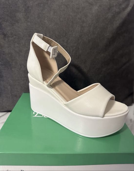 Sandale cu platforma marimea 37