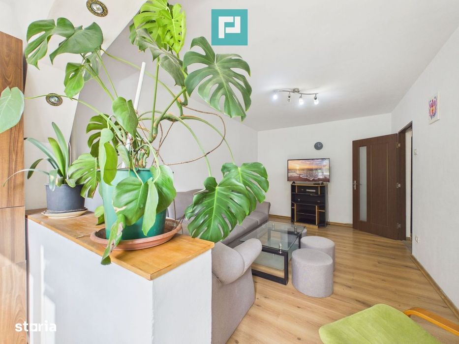 Apartament 3 Camere, Decomandat, Zona Vlaicu