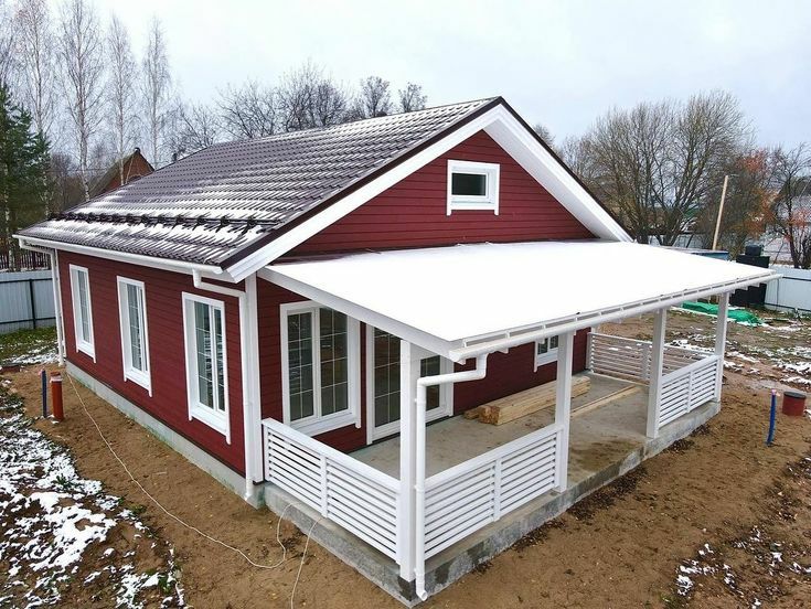 Vand Case moderne pe structura metalica izolate complet