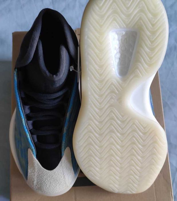 Sneakers Yeezy QNTM High 36, 37EU