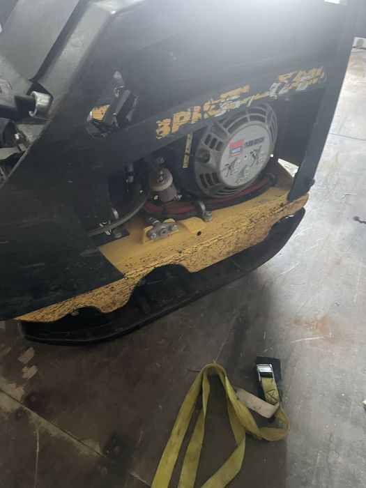Placa compactoare BOMAG 235kg