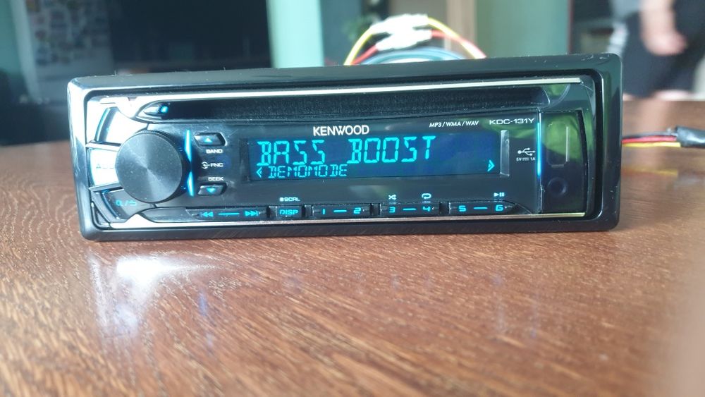 Авто радио плеър музика за кола Кенуулд Kenwood CD MP-3 USB AUX Цветове