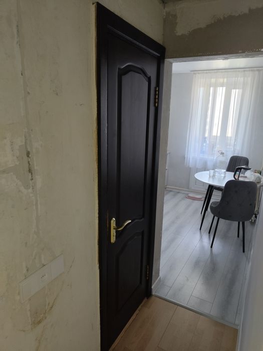 Продам межкомнатные двери 6 штук