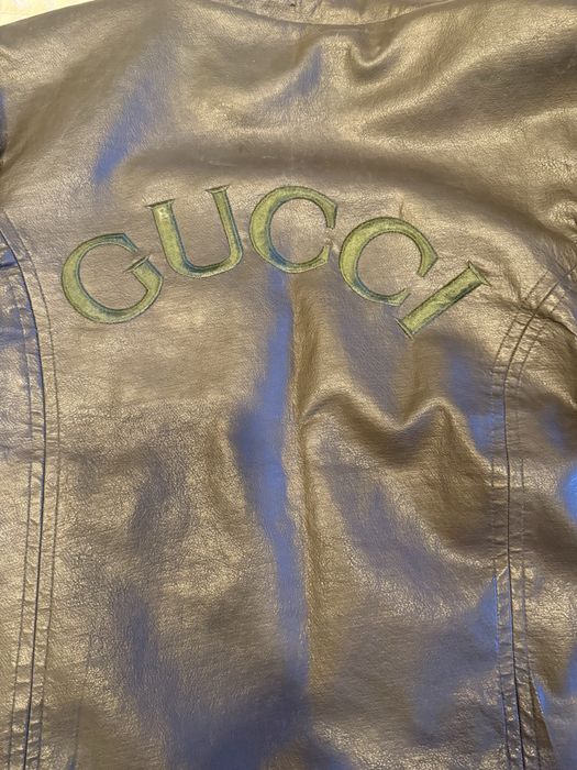 Тъмнозелено кожено яке