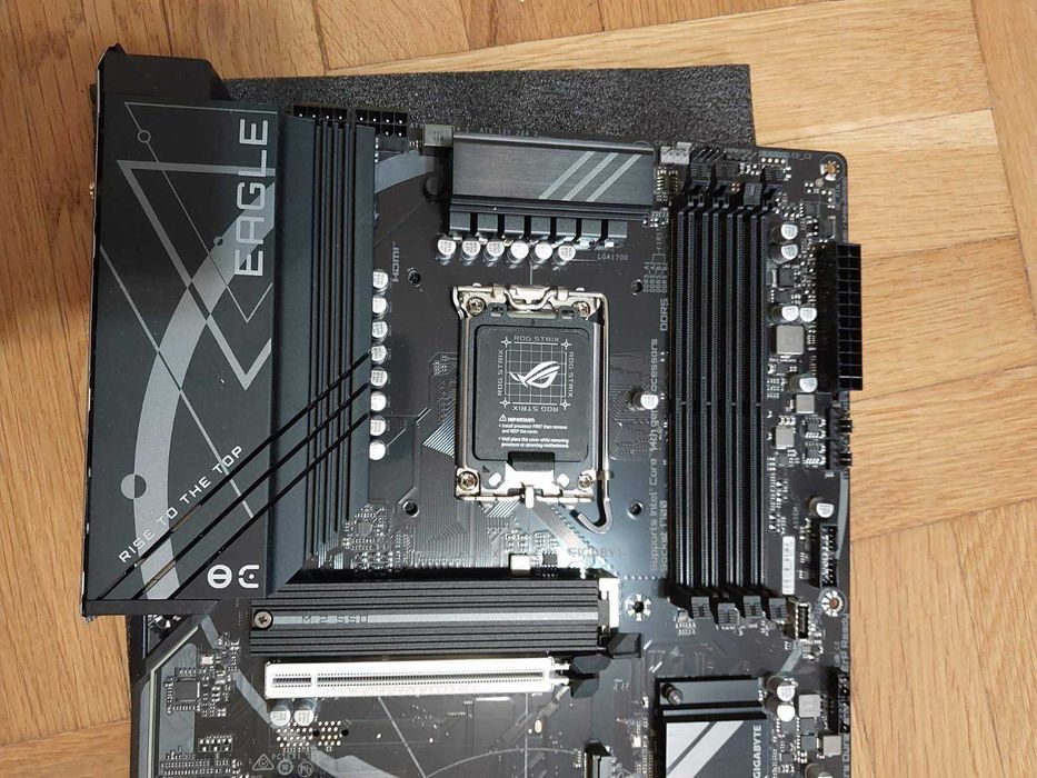 Gigabyte Z790 Eagle AX Wi-Fi DDR5