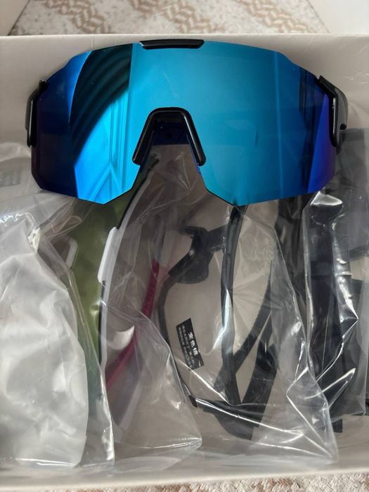 очки в стиле oakley
