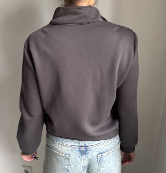 Продам бомбер новый