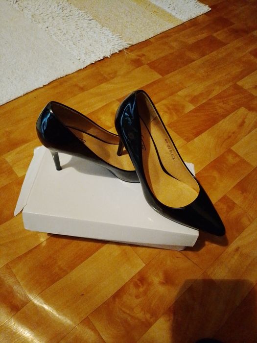 Дамски обувки черни