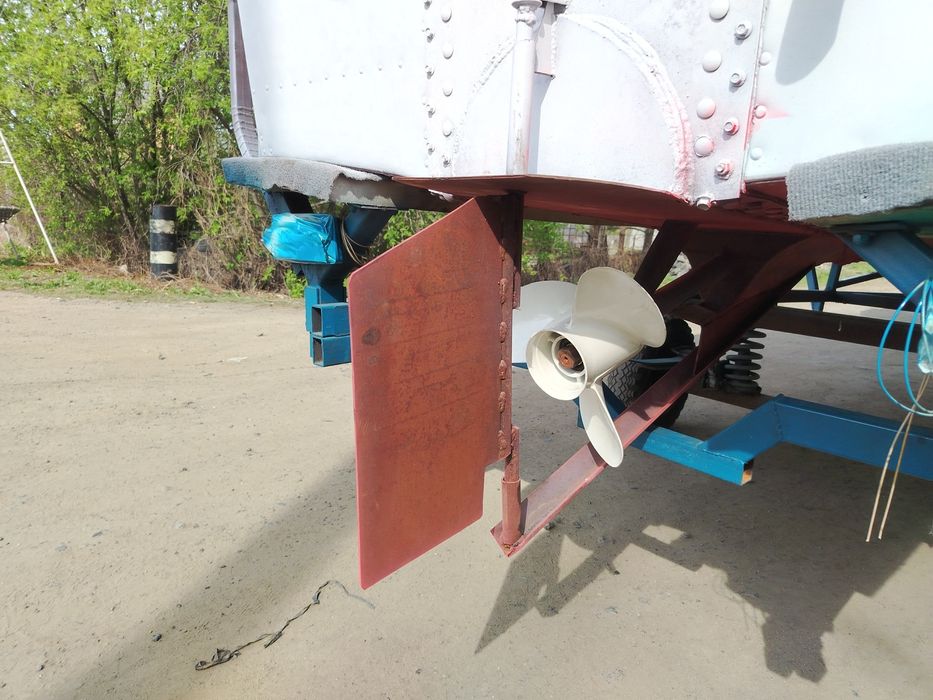 Продам катер амур 2