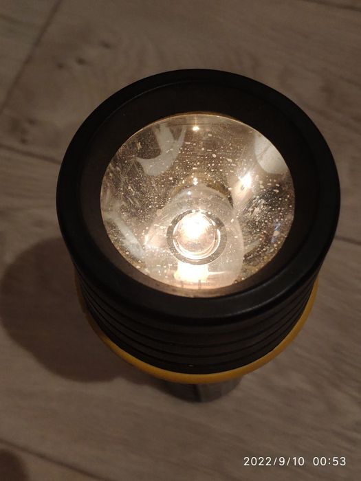 Прорезиненый фонарь DURACELL Kripton противоударный