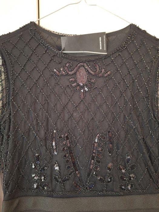 Rochie elegantă  model de la brandul Reserved