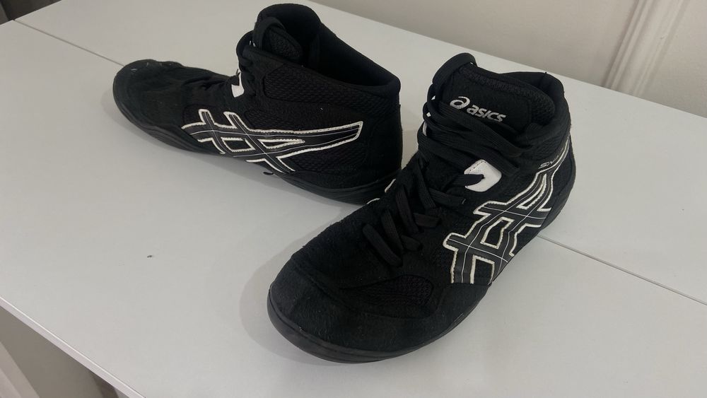 Продается борцовки