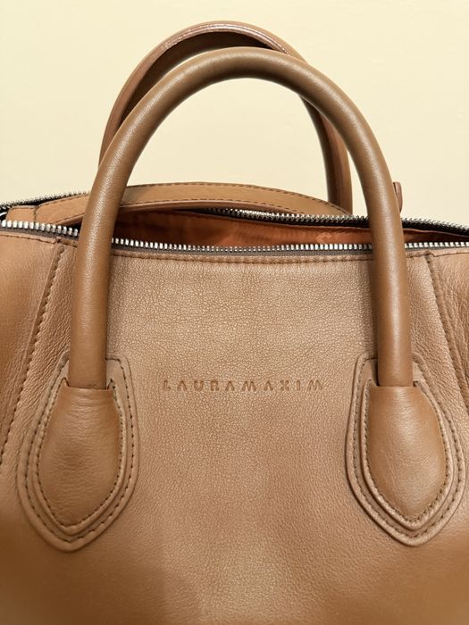 Geanta Laura Maxim City Rush - Chesnut - 780 lei Negociabil